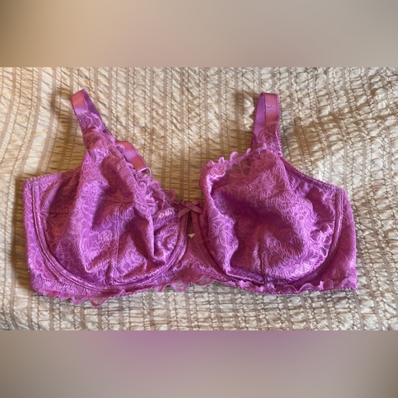 40DDD Deesse unlined lace bra. EUC - Picture 1 of 2